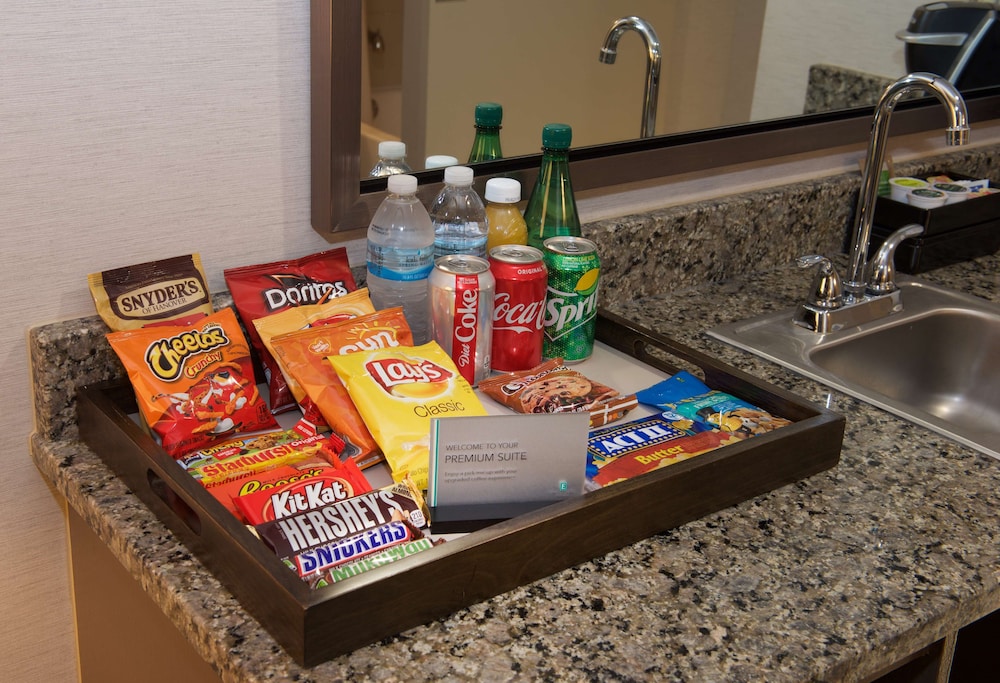 Embassy Suites by Hilton Cincinnati Northeast Blue Ash - photo 22