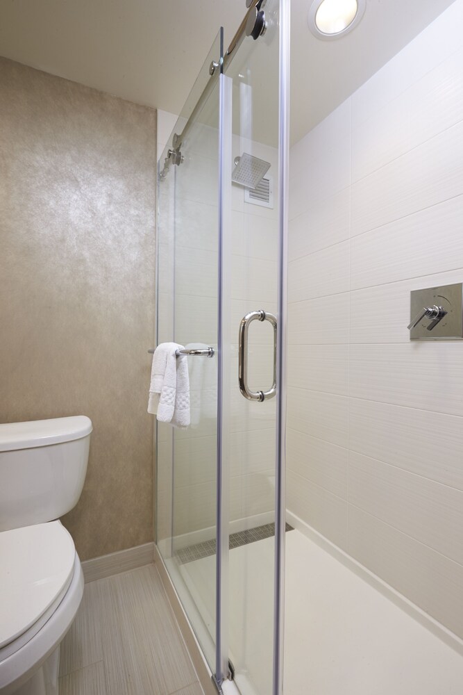 Holiday Inn Cincinnati Riverfront by IHG - photo 7