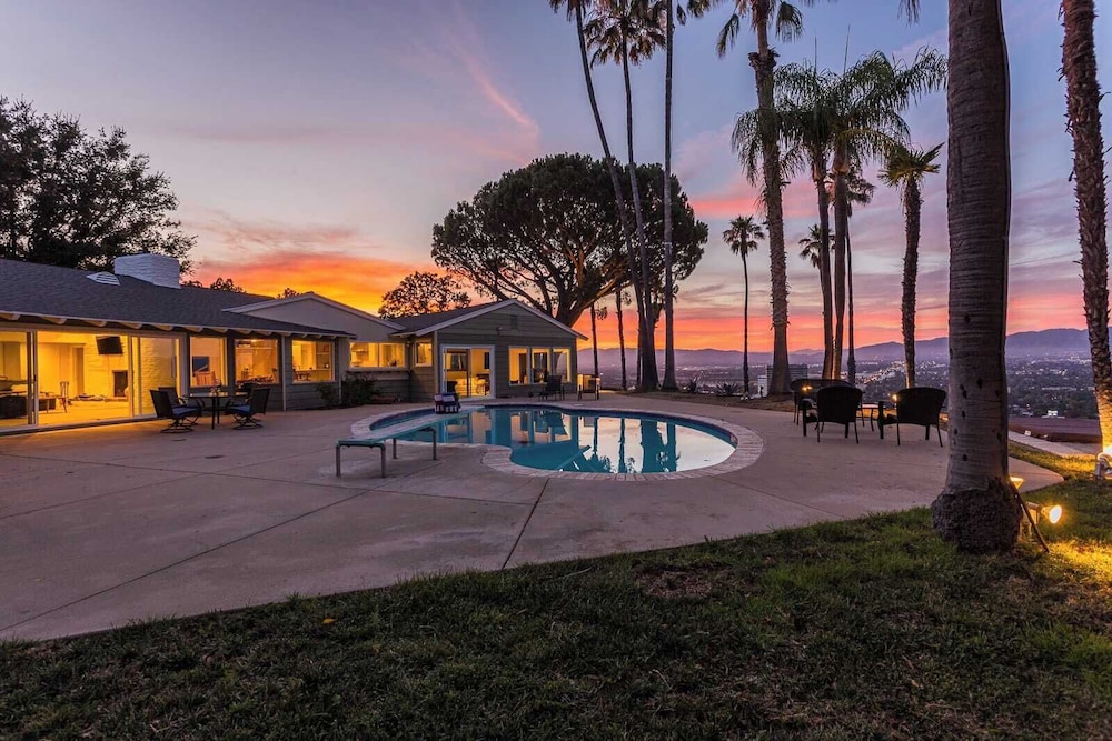 Oak Hills by Avantstay Panoramic View Pool Spa - photo 46