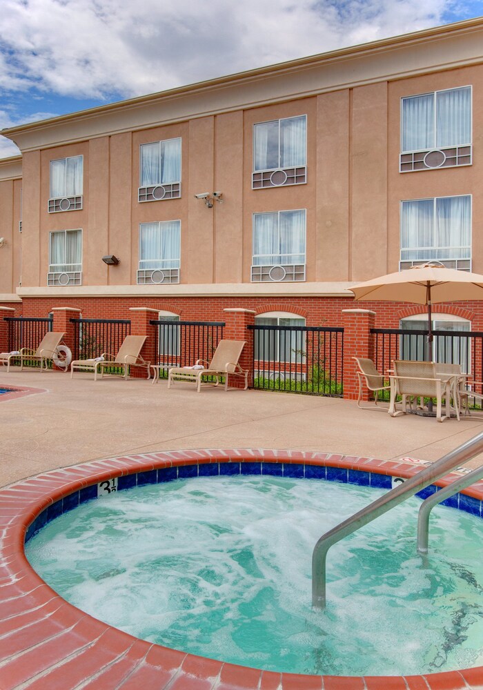 City Express By Marriott Rancho Cucamonga - photo 9