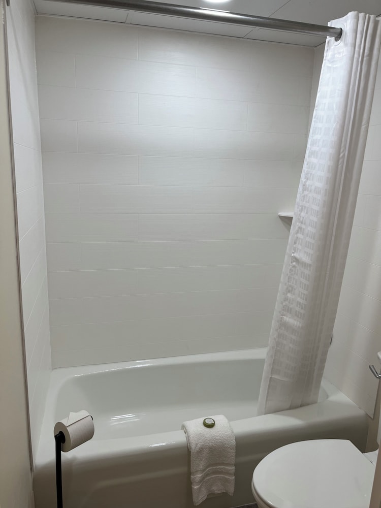 The Hudson Inn - photo 13
