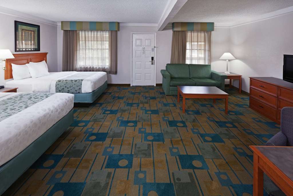 La Quinta Inn by Wyndham Austin Oltorf - photo 11