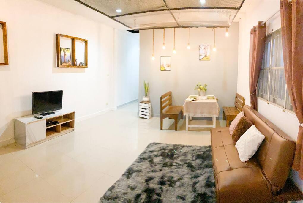 Nearly City full facilities — 4-Star Luxury Hotel in Chiang Mai, Thailand