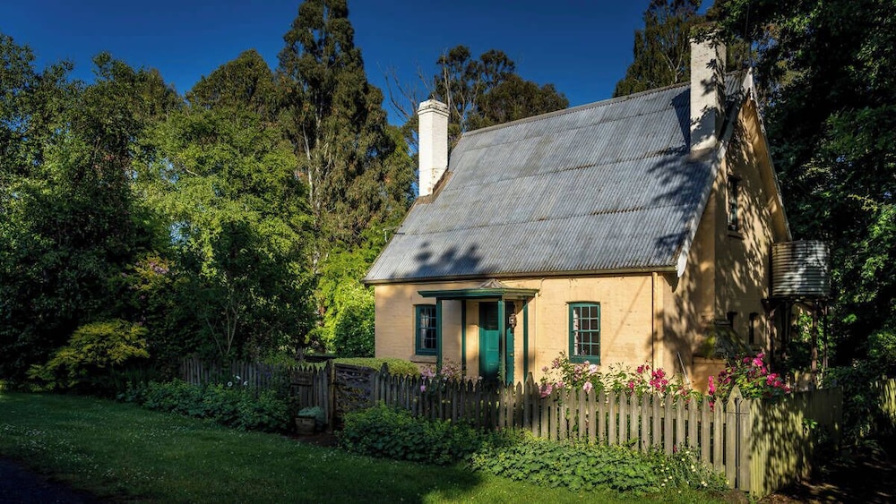 Brickendon — 4-Star Luxury Hotel in Longford, Australia