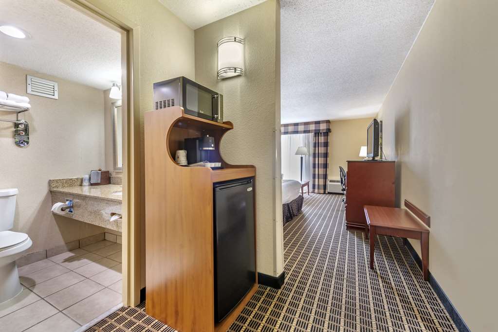 Best Western Plus Bridgeport Inn - photo 33