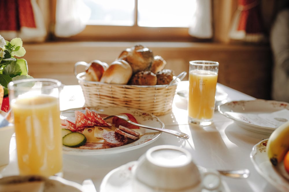 Hotel Sonne Post Mit Schwimmbad — Titisee Neustadt