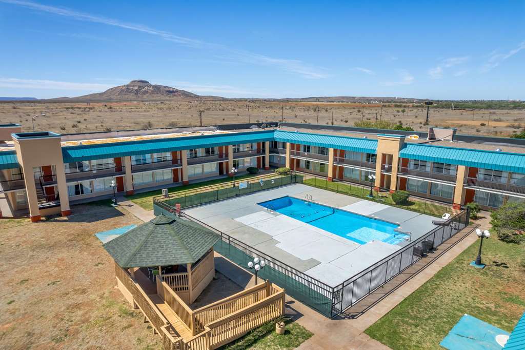 Quality Inn Tucumcari - photo 4