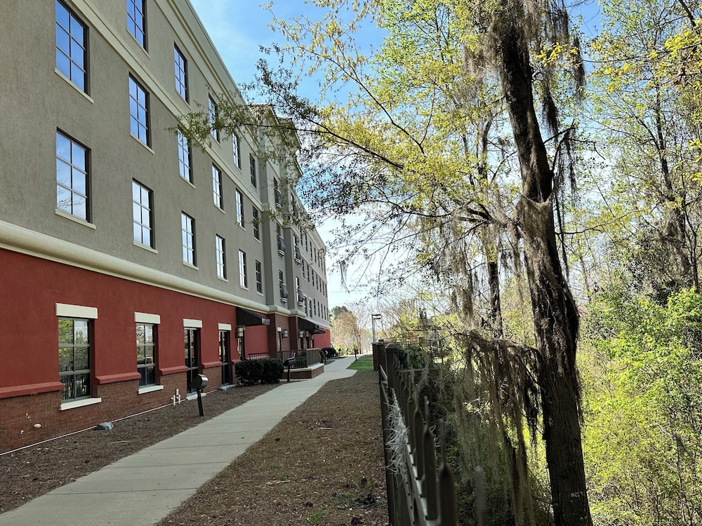 Hampton Inn by Hilton Columbus South Fort Benning - photo 30