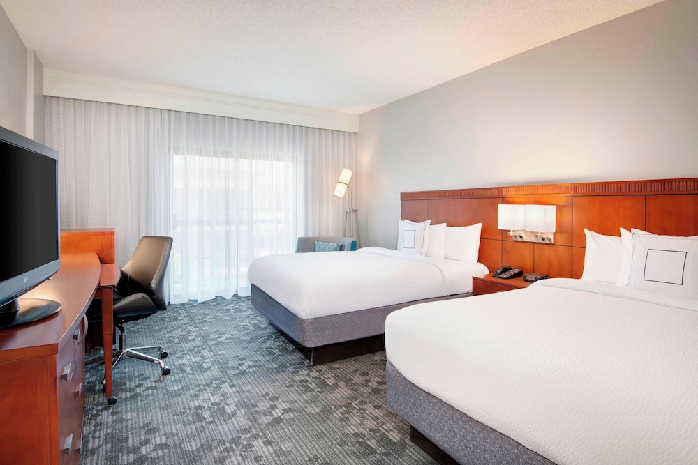 Courtyard by Marriott Savannah Midtown - photo 8