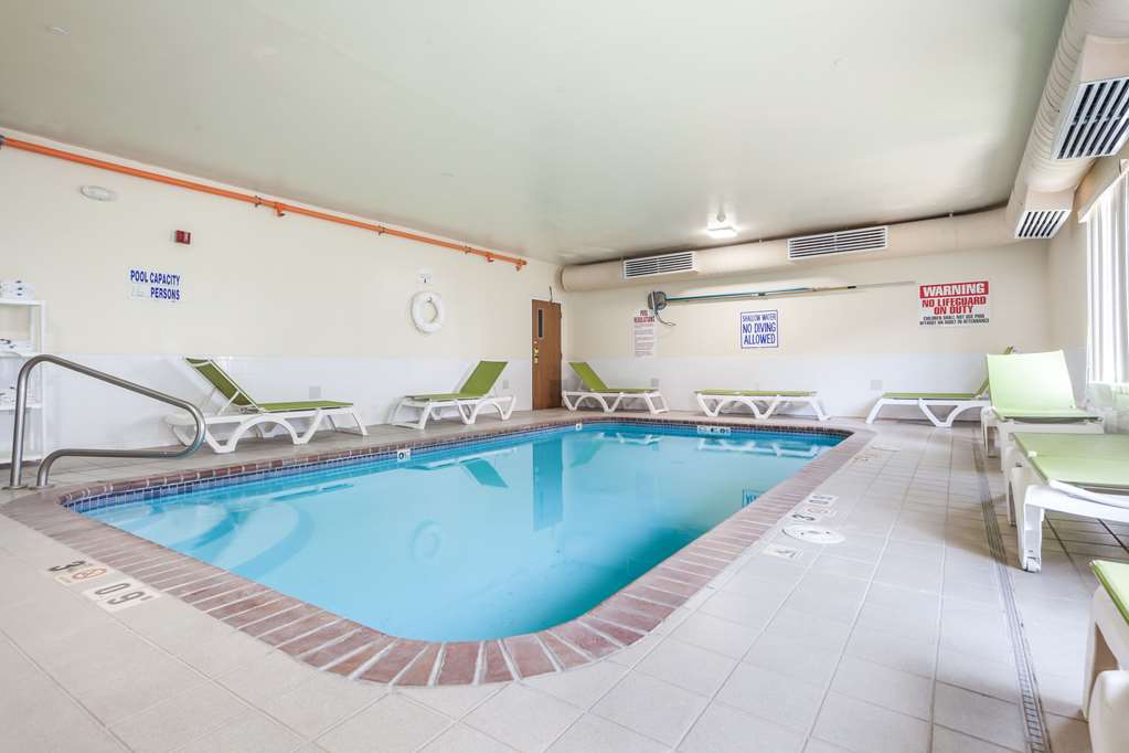 Quality Inn & Suites Omaha Chalco - photo 21