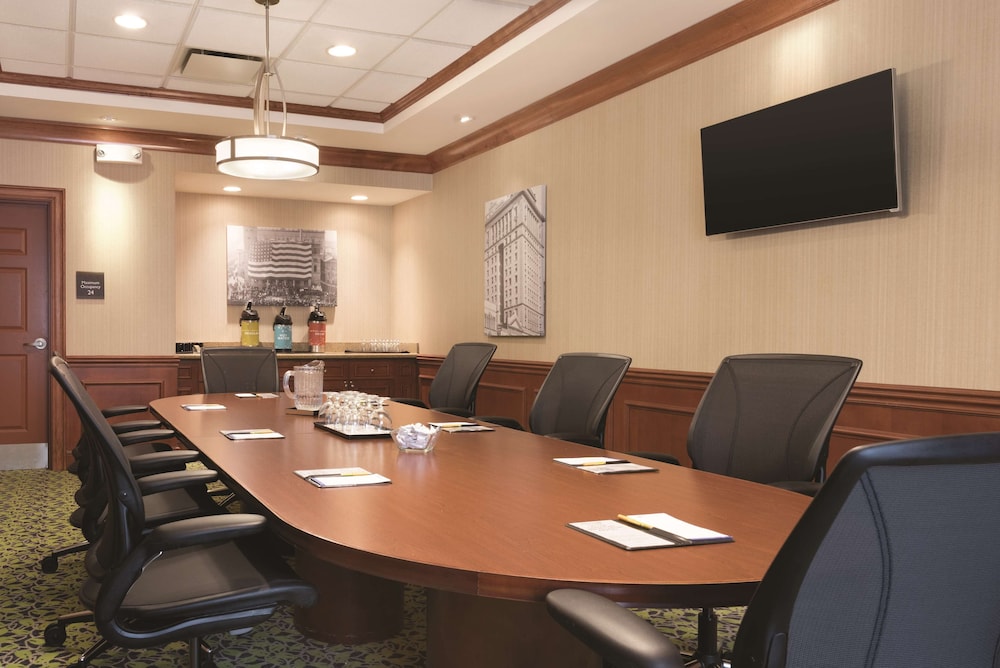Hilton Garden Inn Akron Canton Airport - photo 27