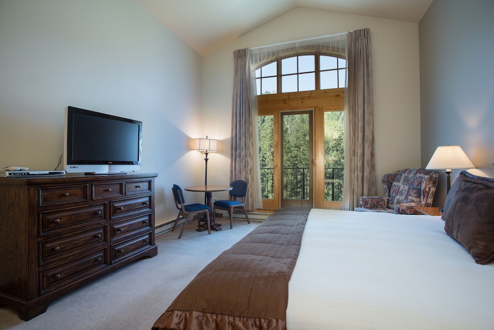 The Inn at Solitude - photo 26