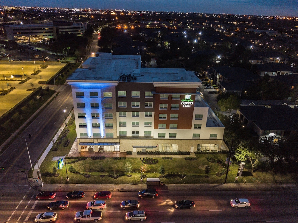 Holiday Inn Express and Suites Houston Westchase Westheimer by IHG - photo 98