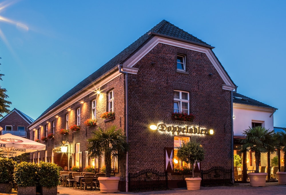 Hotel Restaurant Doppeladler - carbon neutral hotel in Rees