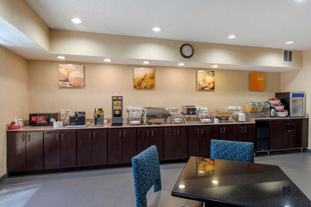 Comfort Suites DFW Airport - photo 29