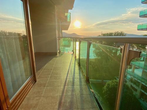 Marina Panorama Apartment & Garage — 4-Star Luxury Hotel in Budapest, Hungary