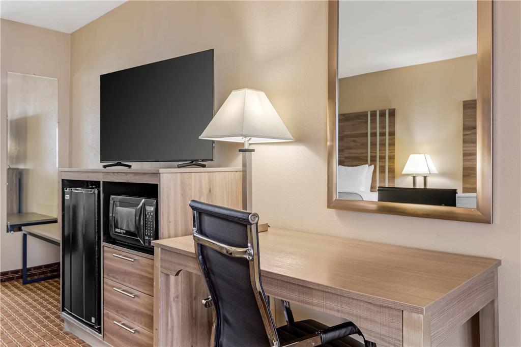 Quality Inn Paris - photo 10
