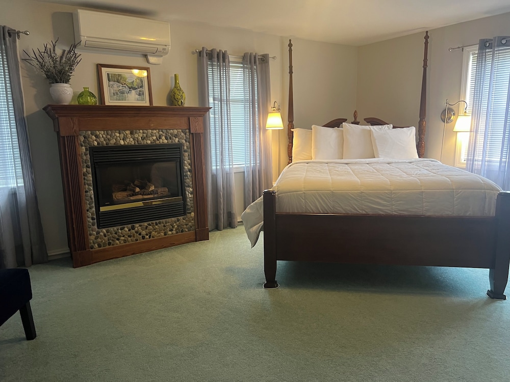 The Vermont Inn - photo 37