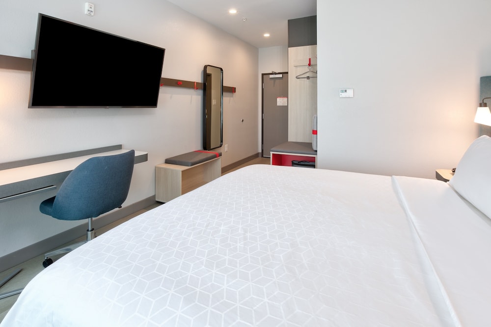 avid hotel Austin Tech Ridge by IHG - photo 7