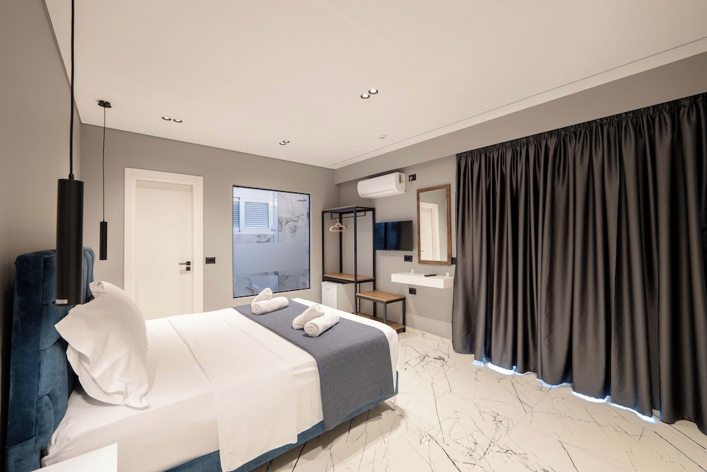 Elite Hotel - last minute hotel in Sarande