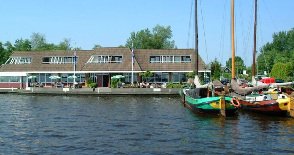 Hotel Restaurant Ie Sicht — Oudega