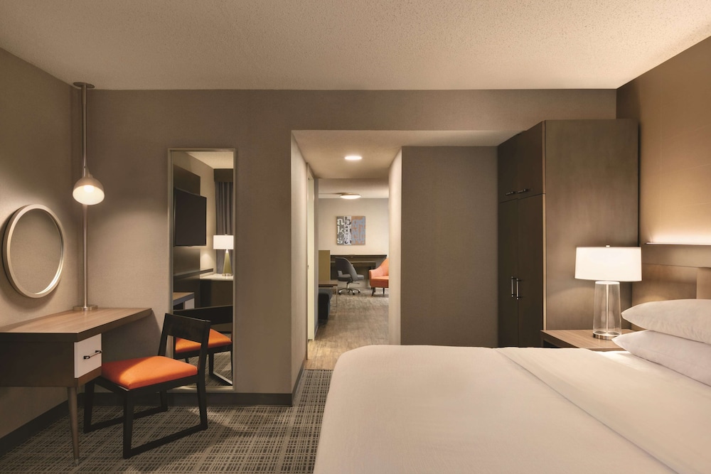 Embassy Suites by Hilton Richmond - photo 15