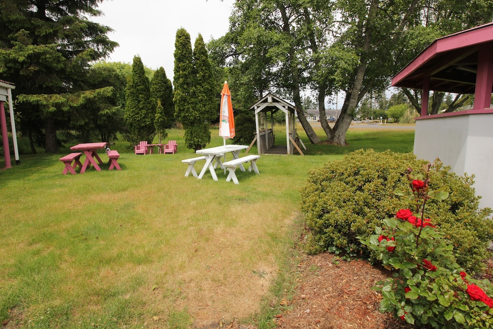 Mariner's Cove Inn - photo 57