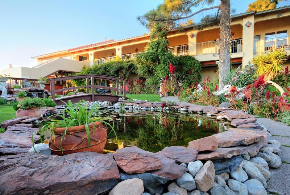 The Inn At Paradise - photo 3