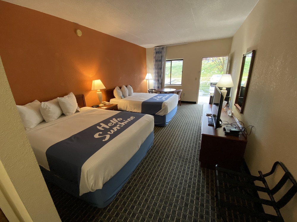 Days Inn by Wyndham Morehead - photo 9