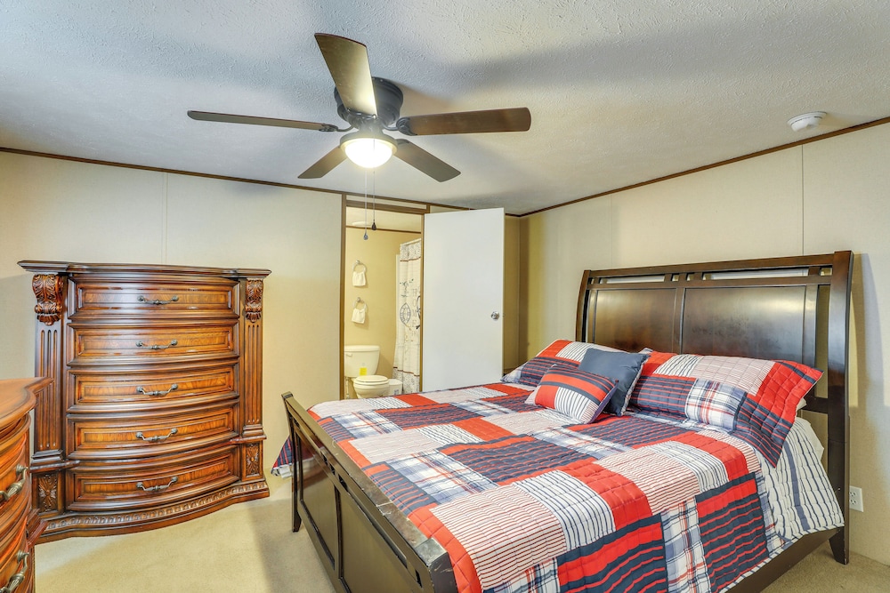 Bonneau Vacation Rental w Private Yard — Saint Stephen — photo 3