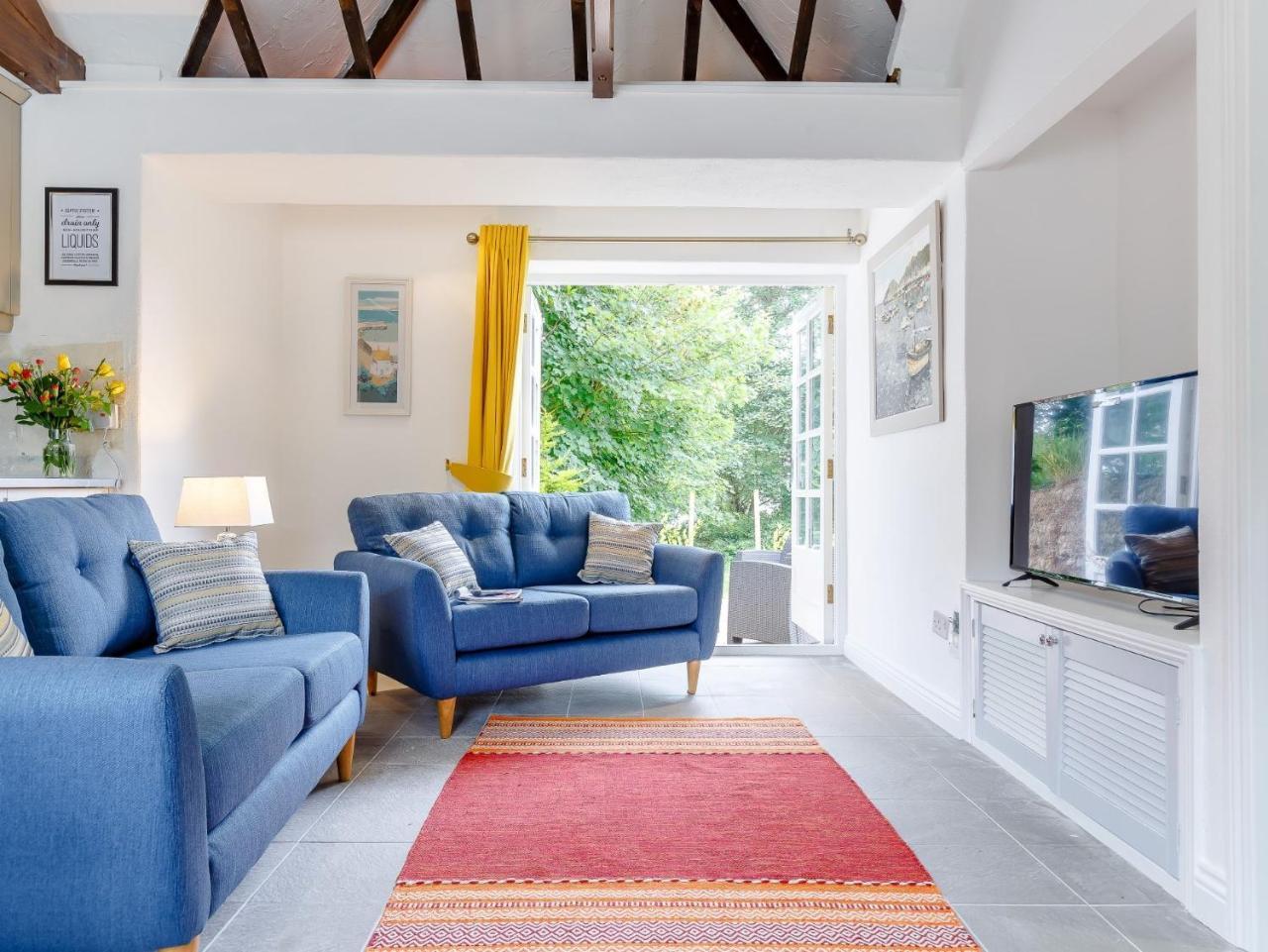 2 Bed in Lower Treluswell 78621 — hotel in Penryn