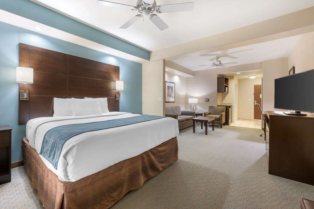 Best Western Plus Midland Suites - photo 6