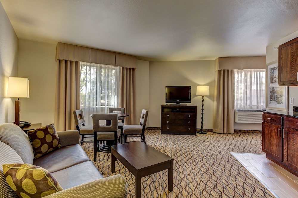 Holiday Inn Express & Suites Montrose Black Canyon Area by IHG - photo 18