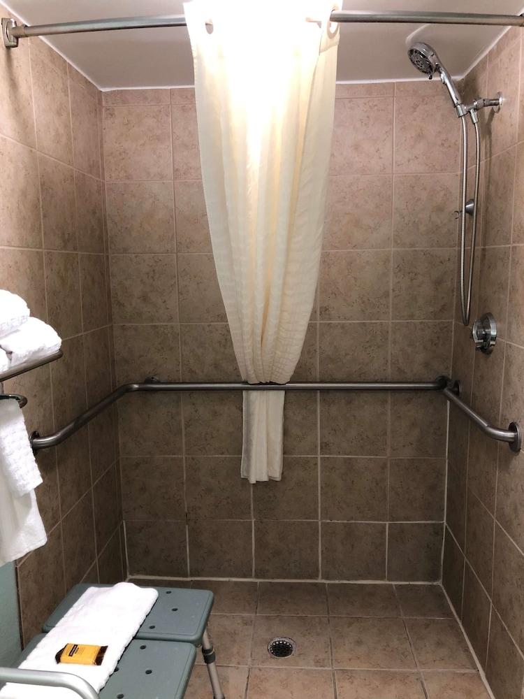 Baymont Inn And Suites Myrtle Beach - photo 18