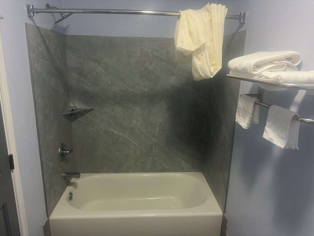 Carrizo Executive Inn - photo 23