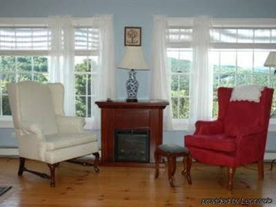 Apple Hill Inn - photo 3