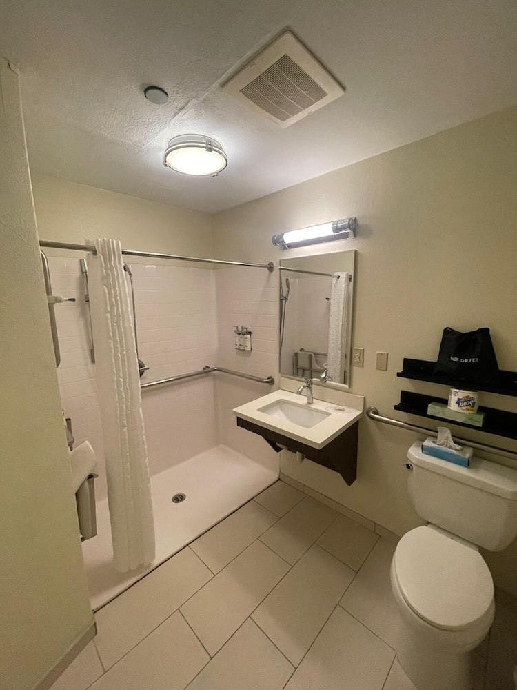 Candlewood Suites Secaucus Meadowlands by IHG - photo 13