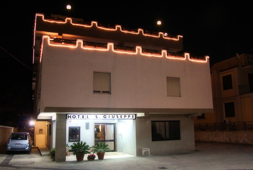 Hotel San Giuseppe — hotel in Pozzuoli