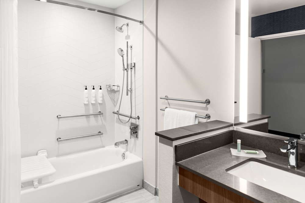 Fairfield by Marriott Inn & Suites Austin Downtown - photo 28