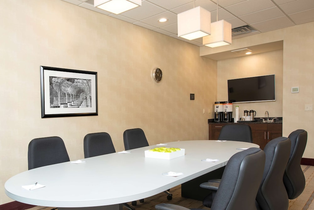 Hampton Inn Kalamazoo - photo 26