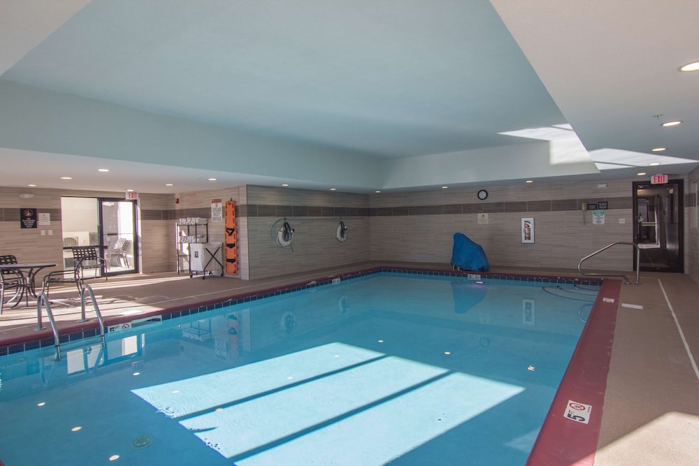 Hampton Inn Medina - photo 23