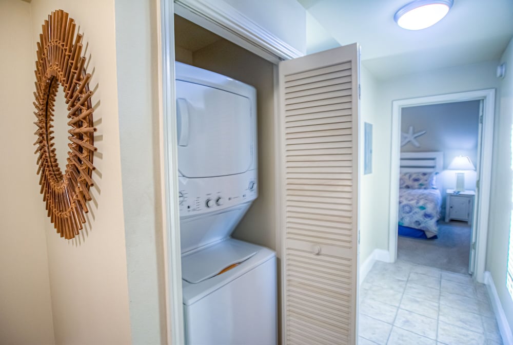 Laketown Wharf Resort by Aneliya's Rentals - photo 50