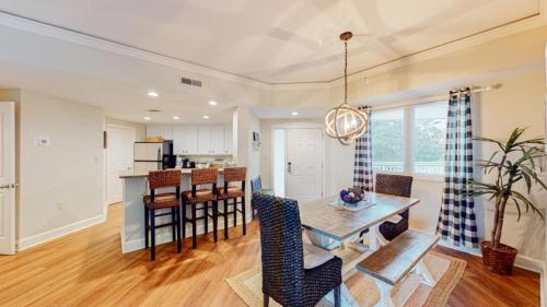 306 Windsor Place - photo 2