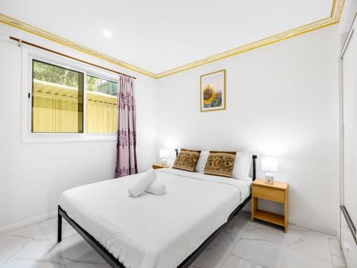 Malls at Doorstep 2 Bed Unit in Heart of Cannon Hill