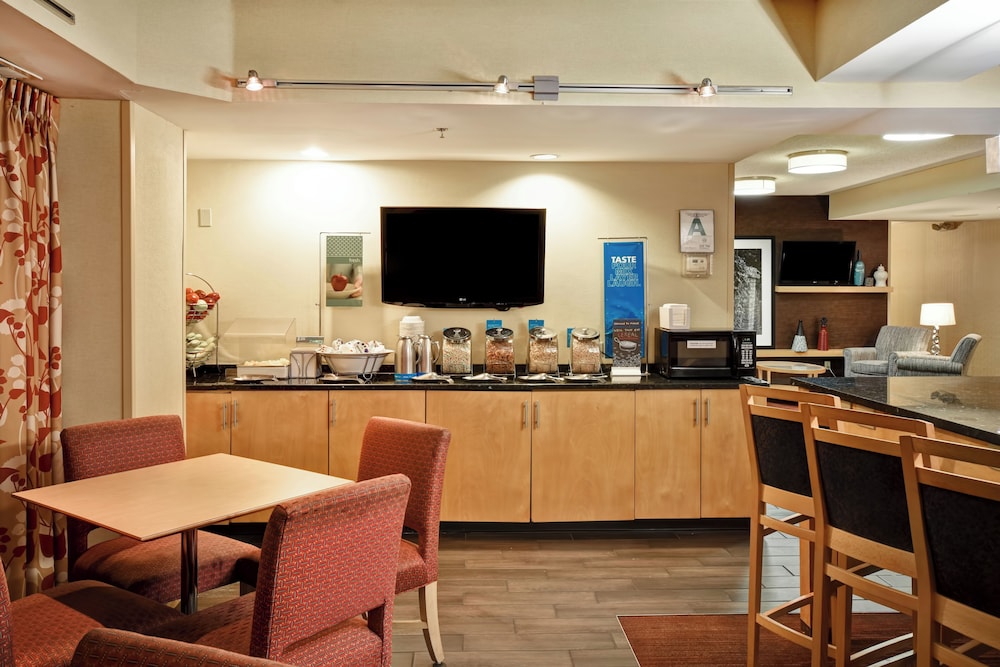 Hampton Inn Louisville North Clarksville - photo 34