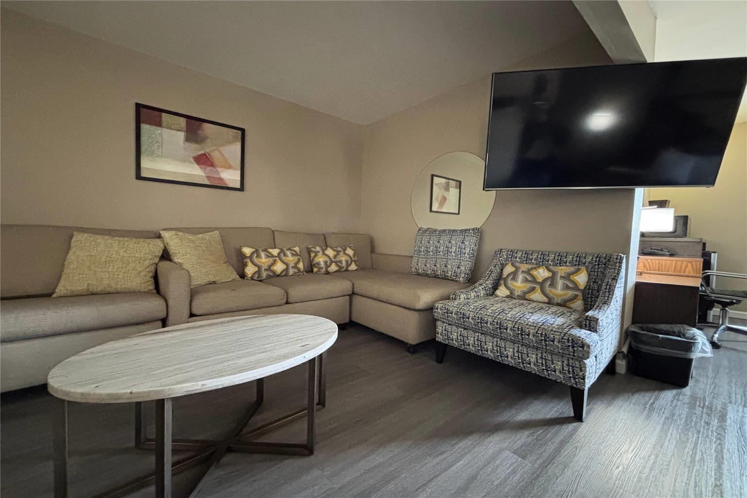Super 8 by Wyndham Alton - photo 22