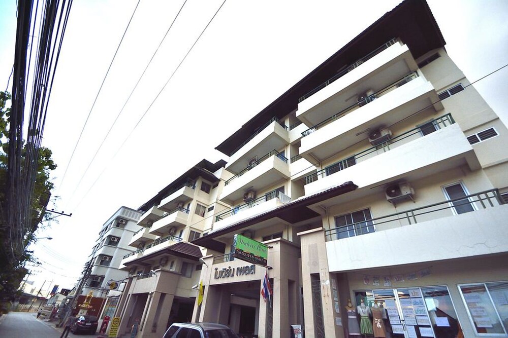 Modern Place - last minute hotel in Bangkok