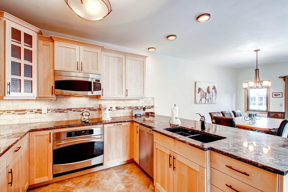 Mountaineer Townhomes #M1 By Peak Property Management - photo 11