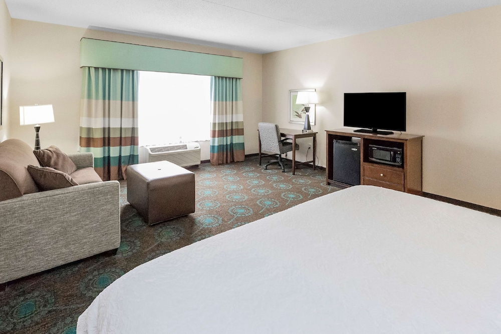 Hampton Inn Pittsburgh Bridgeville - photo 27