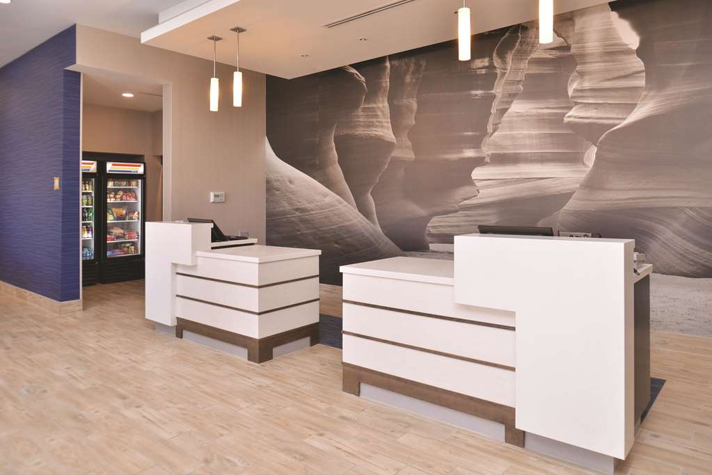 La Quinta Inn & Suites by Wyndham Page at Lake Powell - photo 11